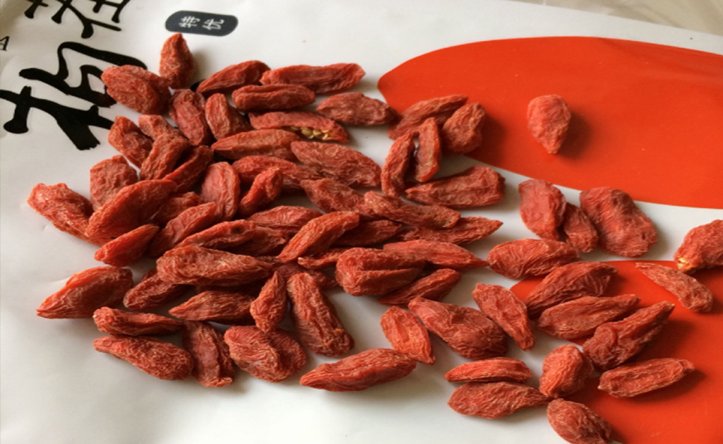 受潮变黑的枸杞还能吃吗？该怎么办？
